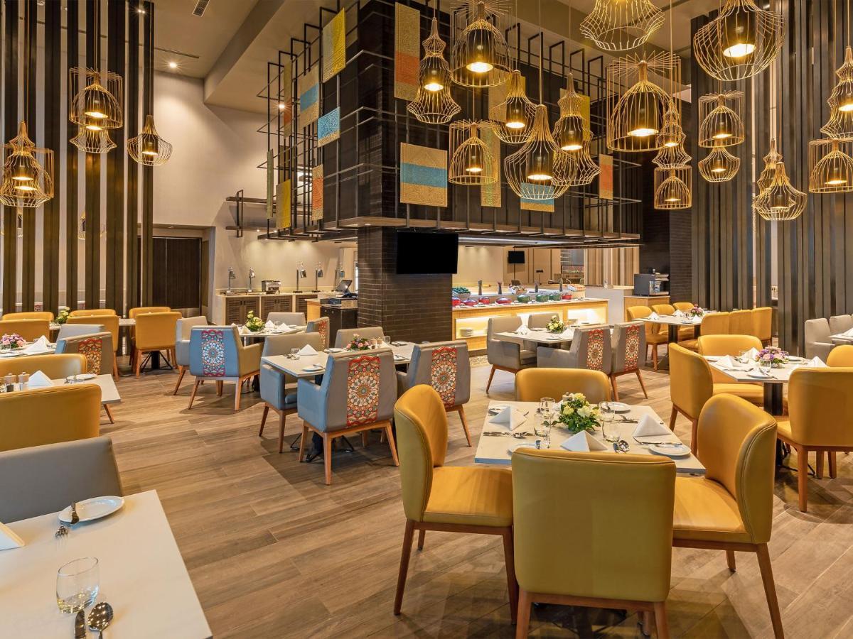 גנדהינאגר Grand Mercure Ahmedabad Gift City - An Accor Hotels Brand מראה חיצוני תמונה