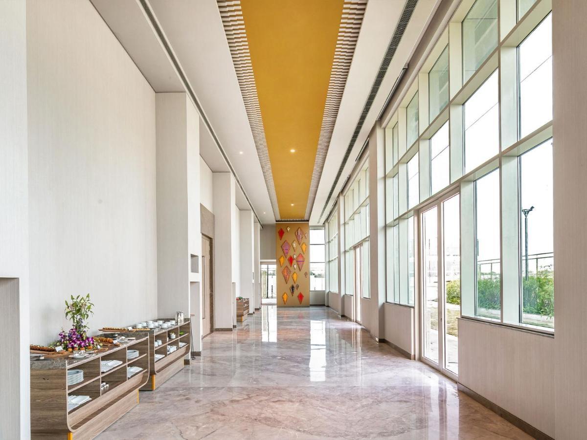 גנדהינאגר Grand Mercure Ahmedabad Gift City - An Accor Hotels Brand מראה חיצוני תמונה